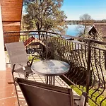 Rybical Nad Jeziorem Pensionat Ryn (Warmian-Masurian)